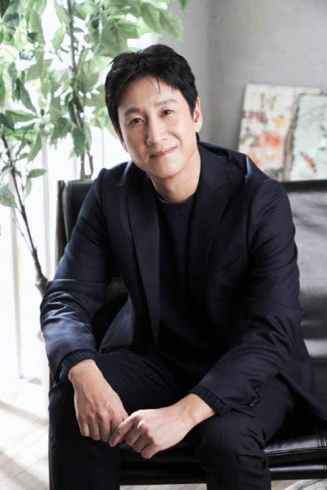 이선균