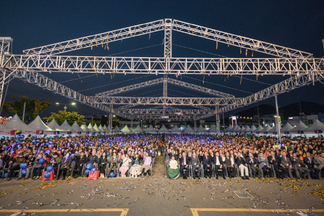 예산군, ‘제7회 예산장터 삼국축제’ 42만명 찾은 가운데 성황