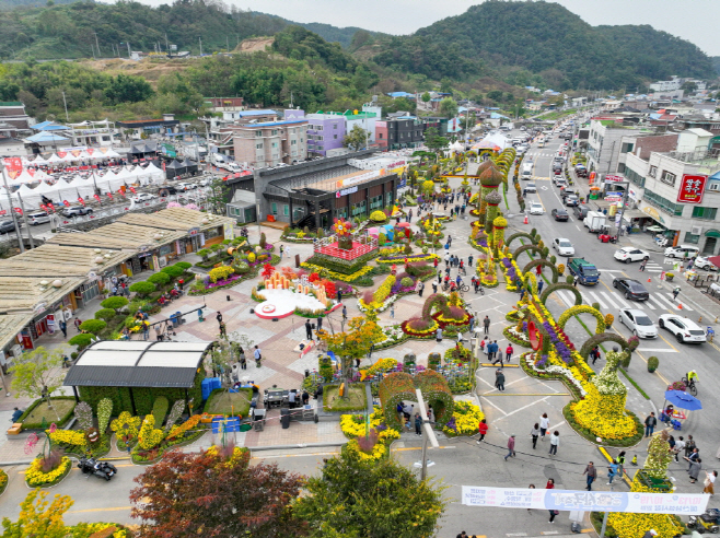 예산군, ‘제7회 예산장터 삼국축제’ 42만명 찾은 가운데 성황