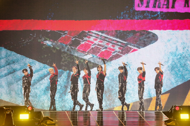스트레이 키즈 서울 고척스카이돔 공연 (2)