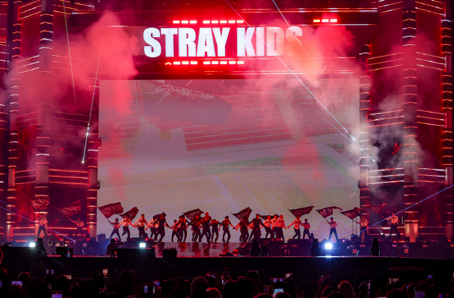 스트레이 키즈 서울 고척스카이돔 공연 (1)