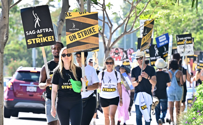 US-ENTERTAINMENT-CINEMA-TELEVISION-STRIKE