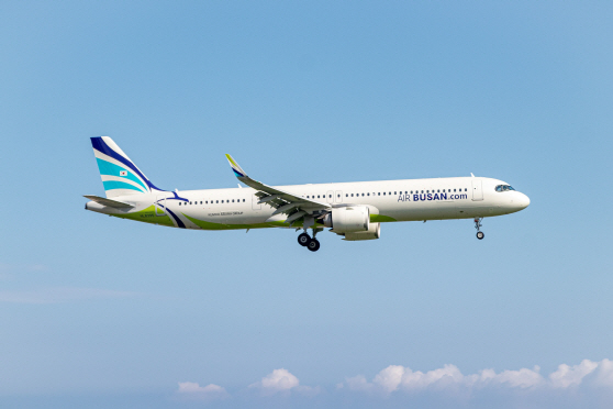 사진1) 에어부산 A321neo 항공기 이미지