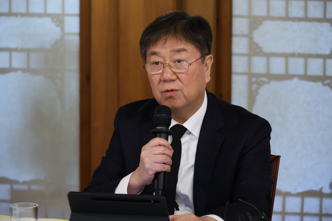 발언하는 김대기 비서실장