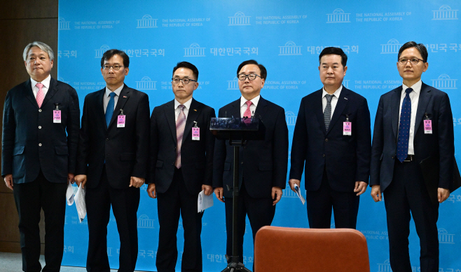 [포토] 경제6단체 '노동조합법 개정 반대 공동 기자회견'