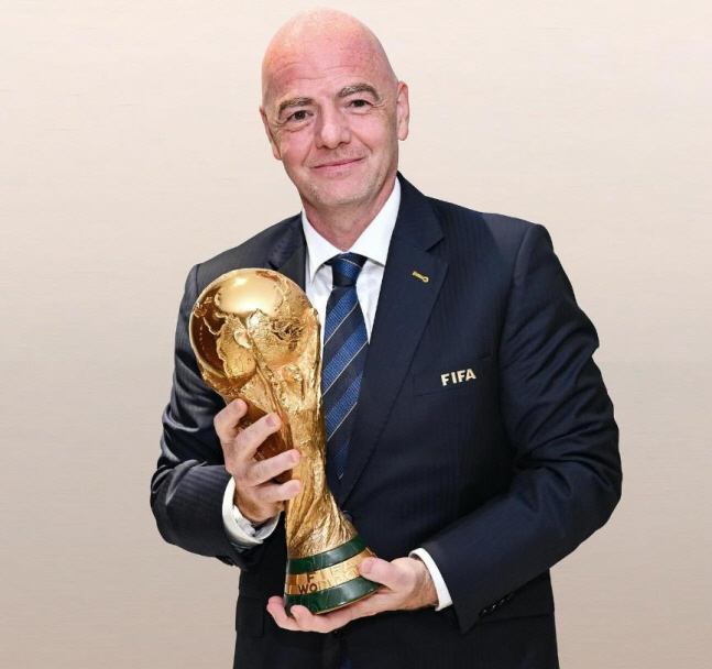 지아니 인판티노 FIFA 회장. 인판티노 SNS