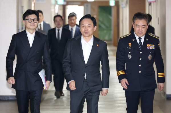기자회견장 향하는 한동훈·원희룡 장관과 경찰청장