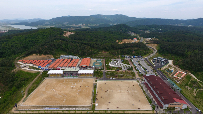 (국제승마장관리사업소)승마장 전경