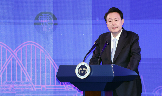 윤석열 대통령, 대덕연구개발특구 50주년 미래비전 선포식 격려사