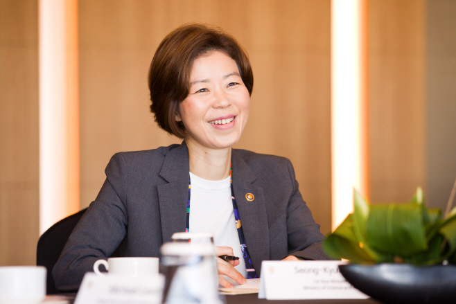 조성경 과기정통부 차관 노벨상 수상자 간담회