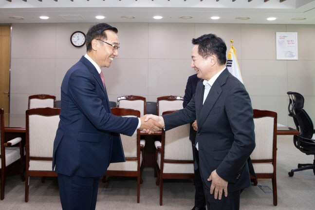 어명소, 원희룡