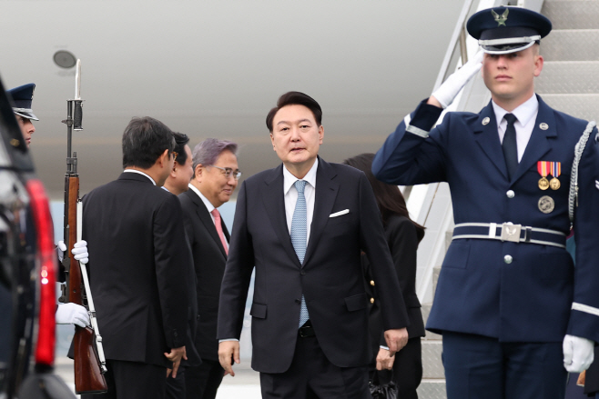 샌프란시스코 도착한 윤석열 대통령
