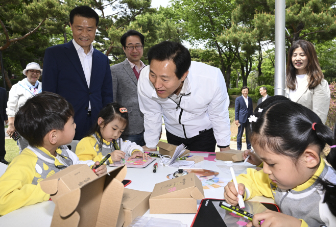 오세훈 시장, 오동근린공원 책쉼터 개관식