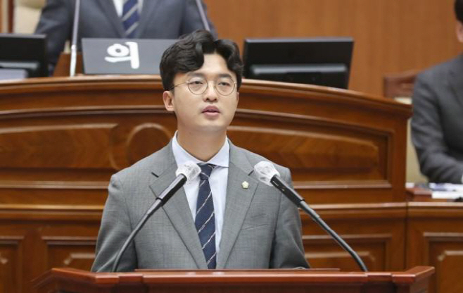 이성국