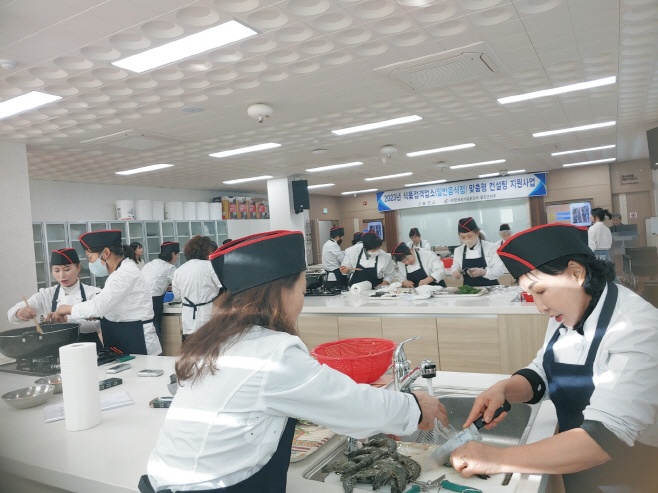 울진군 '찾아가는 음식점 식품위생 1대1 맞춤형 컨설팅' 진행2