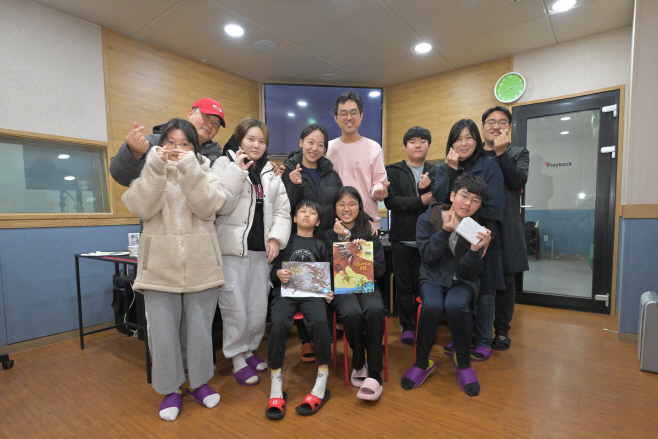 한화, 독서취약계층 아동 위해 목소리 재능 기부 봉사
