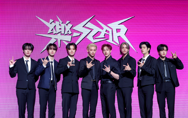 스트레이 키즈 단체 (1)