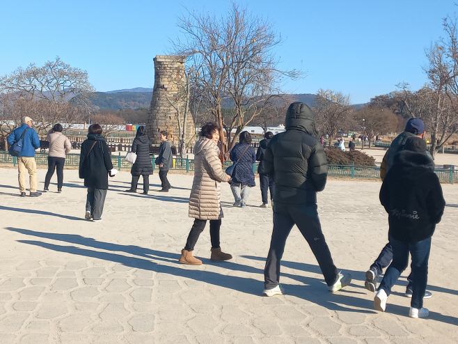 2023.12.1 오후3시경 경주 첨성대 관광 풍경