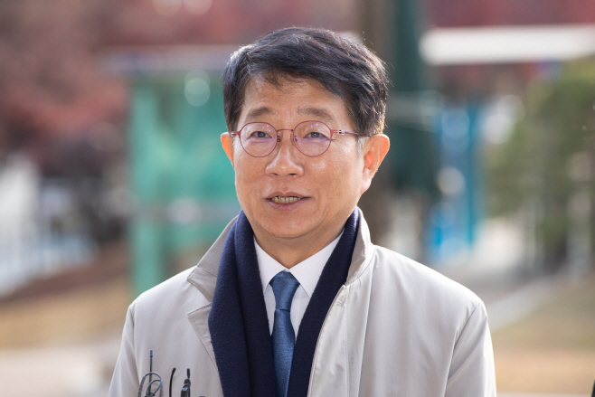 (12.05)(사진)_국토교통부_장관_후보자_첫_출근_-_4