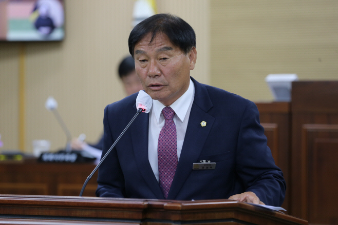 윤일묵 운영위원장2