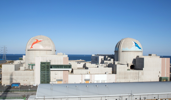 사진. 신한울 1,2호기 전경(왼쪽 1호기, 오른쪽 2호기)