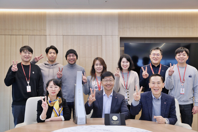 사진1)1억불 수출탑