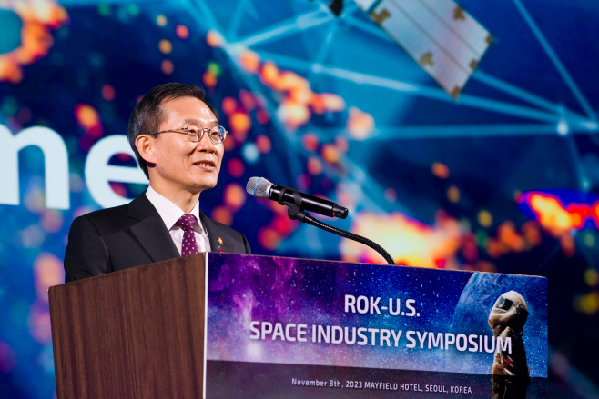 이종호 장관 한-미 우주산업 심포지엄