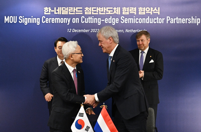 삼성전자-ASML, 한-네덜란드 첨단반도체 협력협약