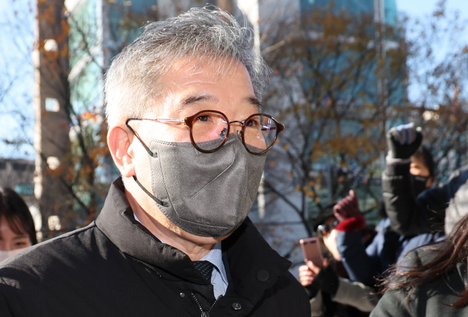 영장심사 출석한 장하원 디스커버리 대표