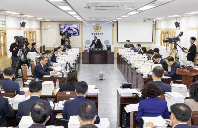 예산결산특별위원회_사진