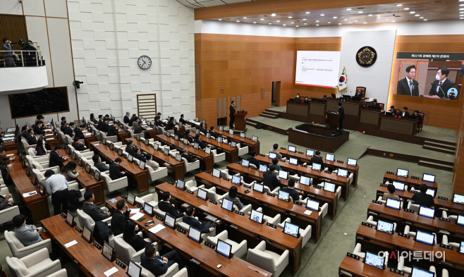 [포토] 서울시의회 본회의 시정질문 답하는 오세훈 시장