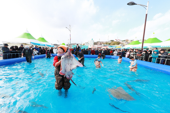 2023 죽변항 수산물 축제, 성황리에 마무리1