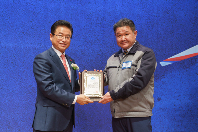 조우현 ㈜제일금속 대표가 제60회 대구경북 무역의 날 행사에