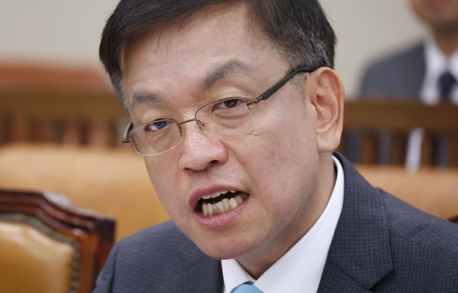 답변하는 최상목 경제부총리 후보자<YONHAP NO-1741>