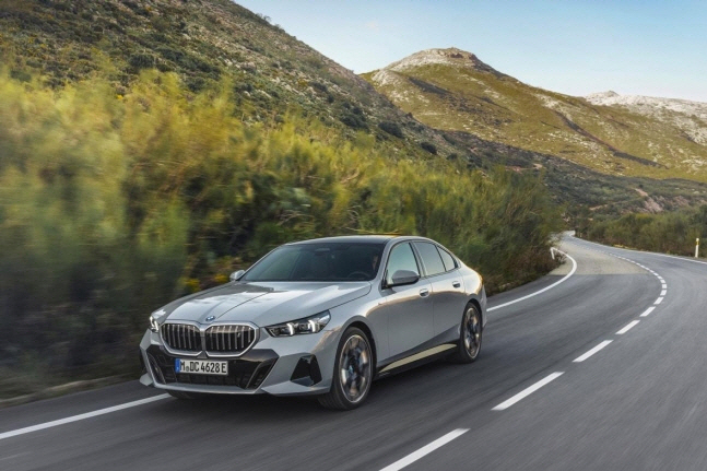 BMW i5