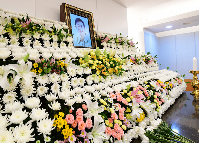 서울대학교병원 장례식장에 마련된 고 이선균의 빈소