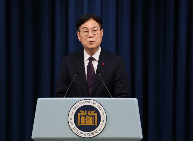 소감 말하는 신임 이관섭 대통령 비서실장