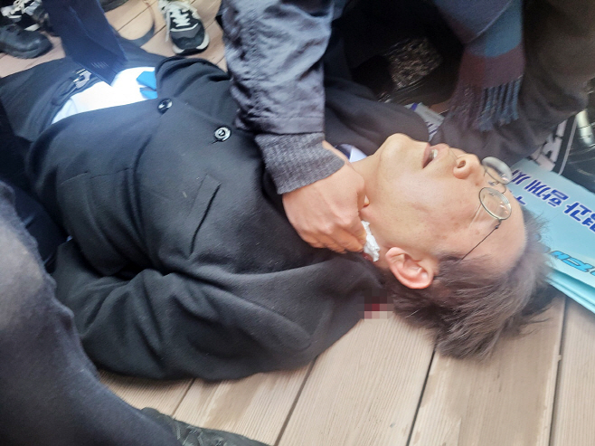 이재명 대표, 부산 방문 중 피습