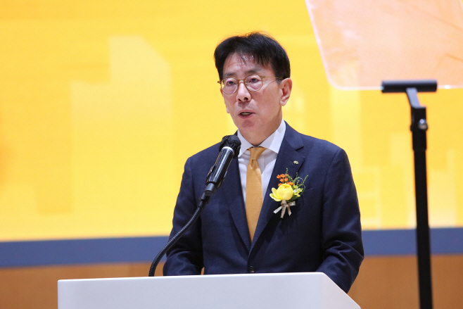 (보도사진3) KB국민은행, 2024년 시무식 개최
