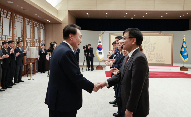 윤석열 대통령, 부총리-장관 임명장 수여식 참석
