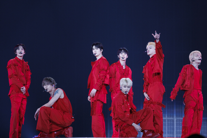 NCT 127 일본 돔투어 'NEO CITY - THE UNITY' 공연 이미지 1