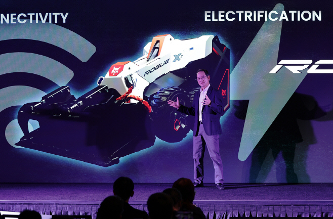 2. 두산 CES 2024_스캇박 부회장