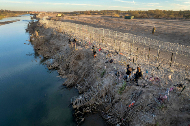 US-MIGRANTS-CONTINUE