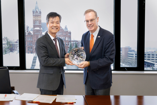 SU Visit From the University of Seoul