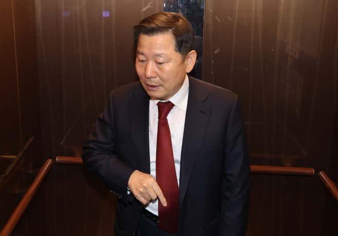 당사 들어가는 이철규 인재영입위원장<YONHAP NO-3432>