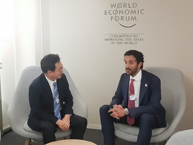 압둘라 빈투크 알마리 아랍에미리트(UAE) 경제부 장관