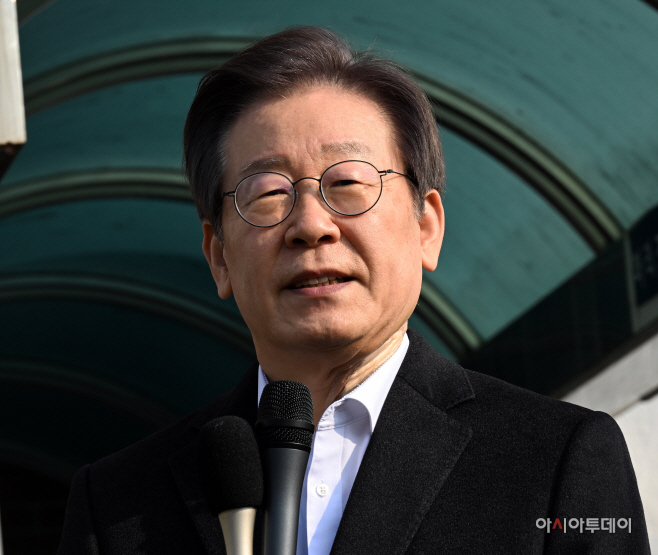 [포토] 인사말하는 이재명 대표