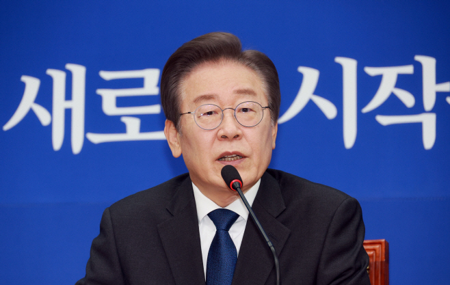 다시, 새로운 시작을 위하여<YONHAP NO-1650>