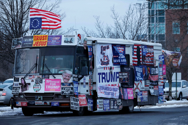 US-FORMER-PRESIDENT-TRUMP-HOLDS-RALLY-IN-CONCORD,-NEW-HAMPSHIRE