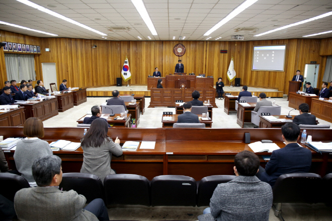 임시회 개회